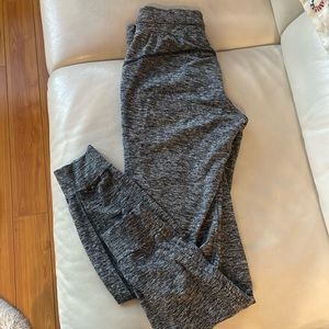 Lululemon joggers size 4